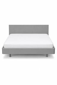Bett Ais Grey (ab Ausstellung)